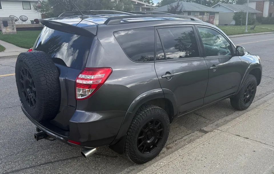 Toyota Rav4 2010 photo 2