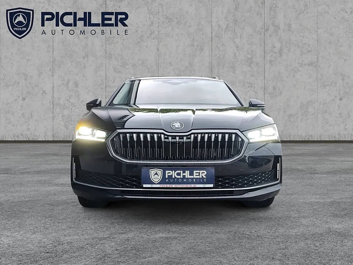 Skoda Superb 2024 photo 2