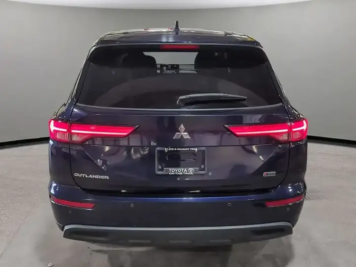 Mitsubishi Outlander 2022 photo 5