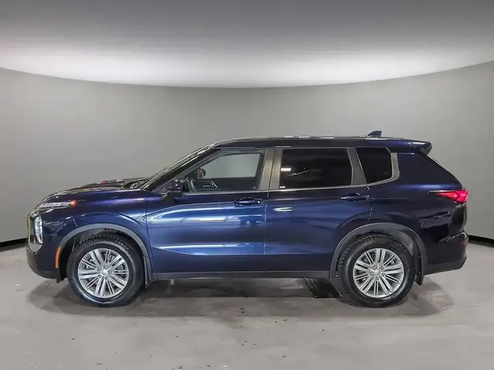 Mitsubishi Outlander 2022 photo 3