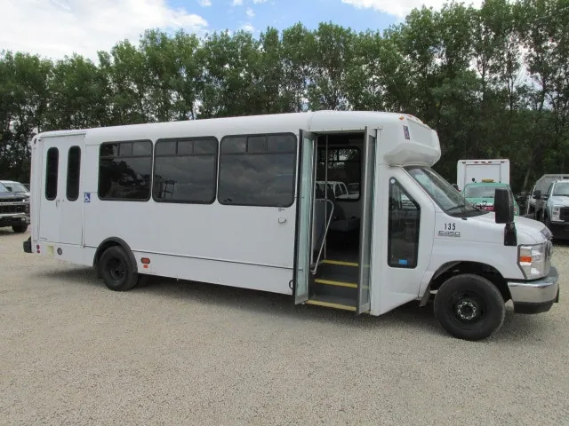 Ford E-Series 2019 photo 3
