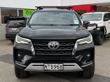Toyota Fortuner 2021 photo 5