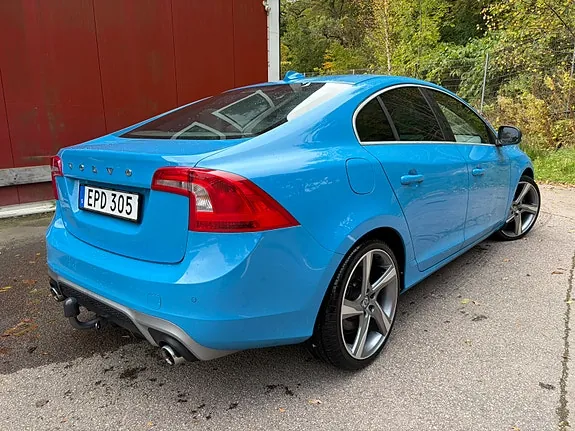 Volvo S60 2015 photo 2