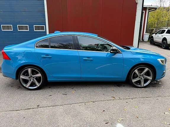Volvo S60 2015 photo 3