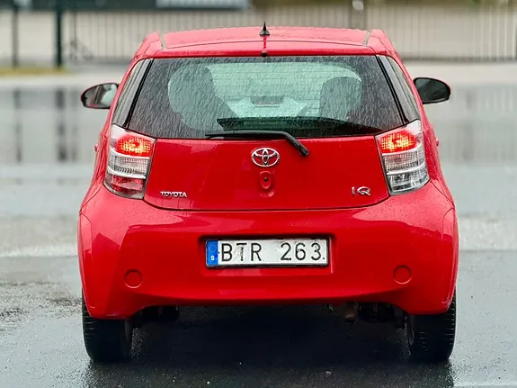 Toyota Iq 2011 photo 5