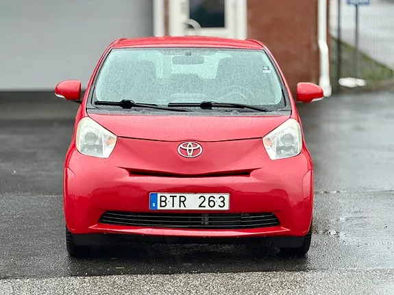 Toyota Iq 2011 photo 2