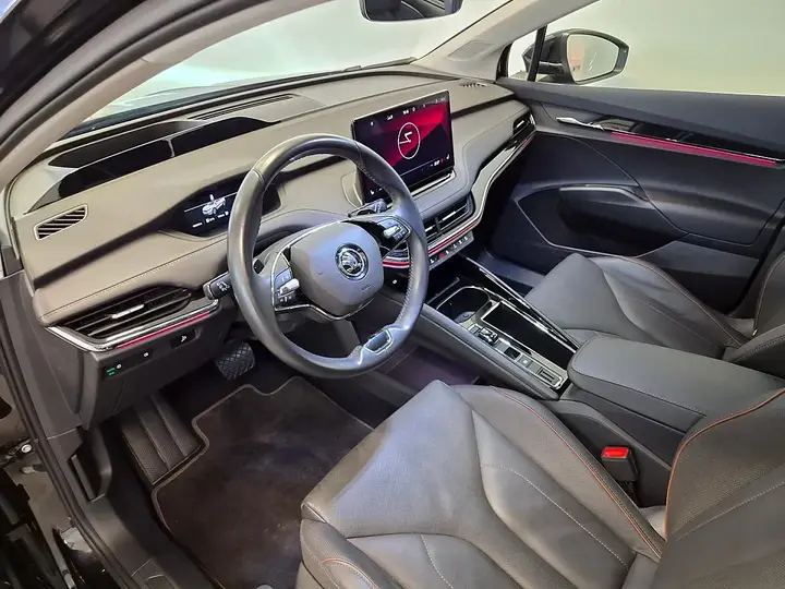 Skoda Enyaq 2023 photo 3