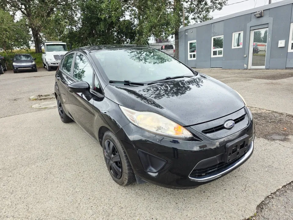 Ford Fiesta 2011 photo 3