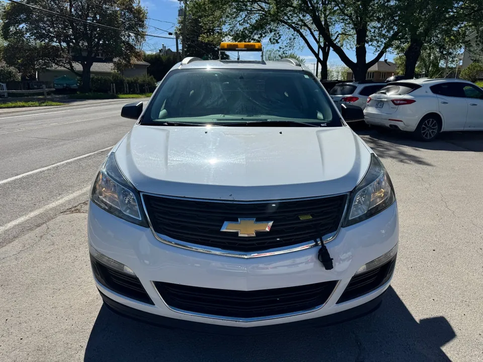 Chevrolet Traverse 2017 photo 2