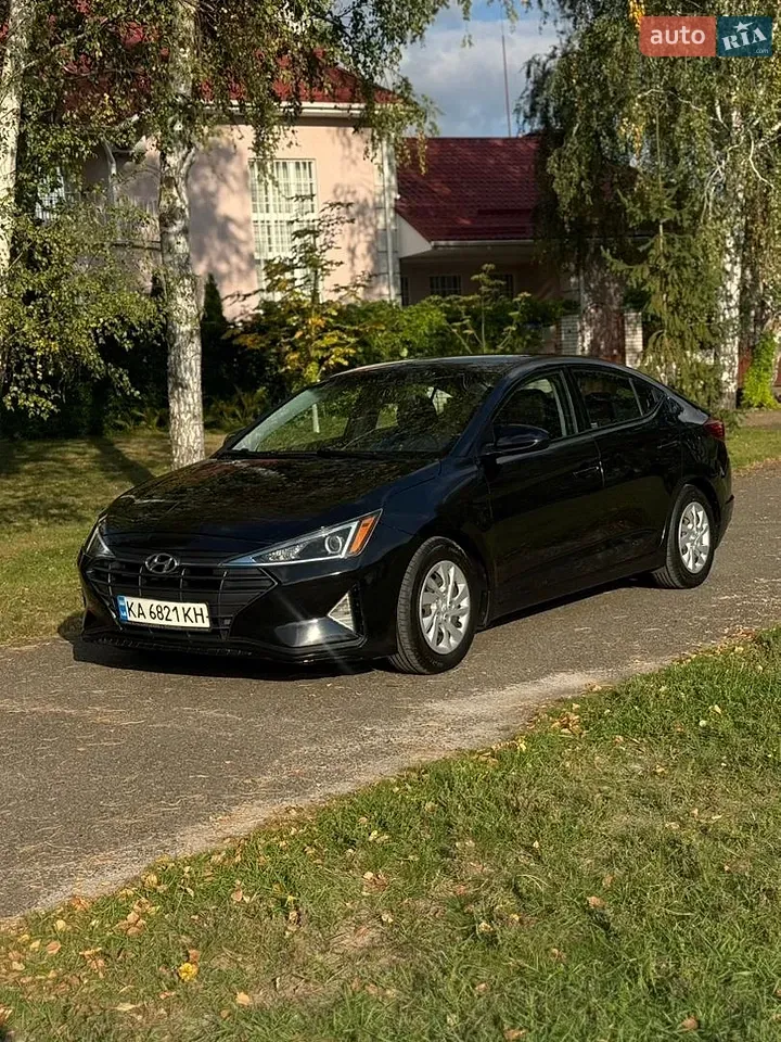Hyundai Elantra 2019 photo 3