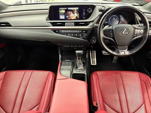 Lexus Es300H 2019 photo 2
