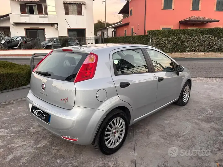 Fiat Punto 2015 photo 4