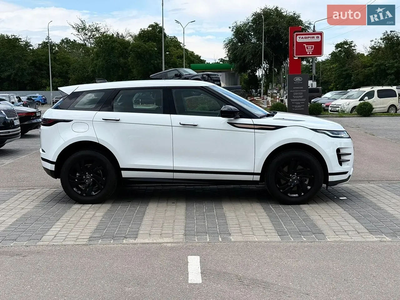 Land Rover Range Rover Evoque 2023 photo 4