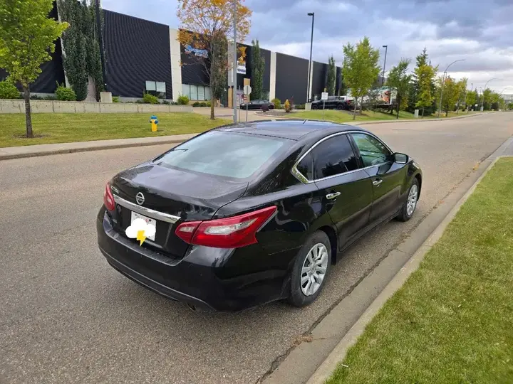 Nissan Altima 2018 photo 2