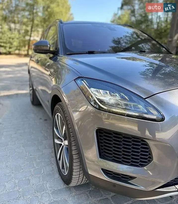 Jaguar E-Pace 2020 photo 4
