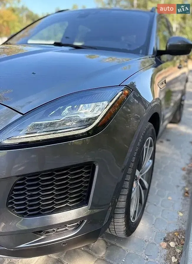 Jaguar E-Pace 2020 photo 5
