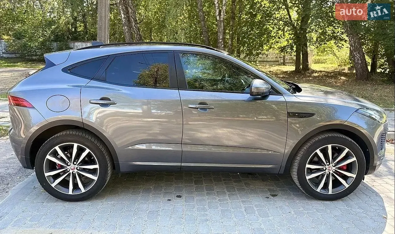 Jaguar E-Pace 2020 photo 2