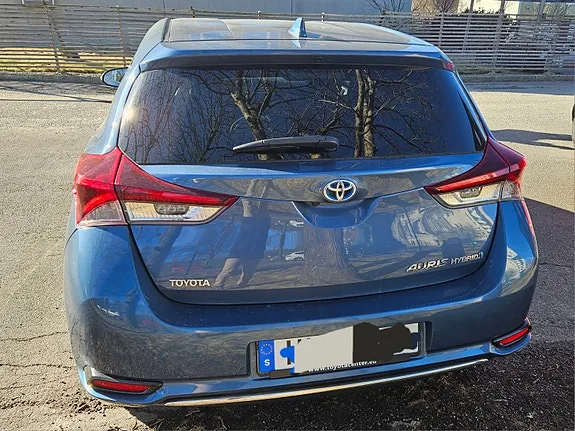 Toyota Auris 2016 photo 2