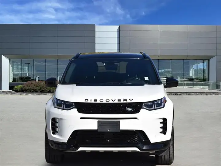 Land Rover Discovery Sport 2025 photo 3