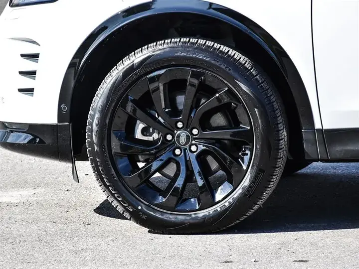 Land Rover Discovery Sport 2025 photo 5