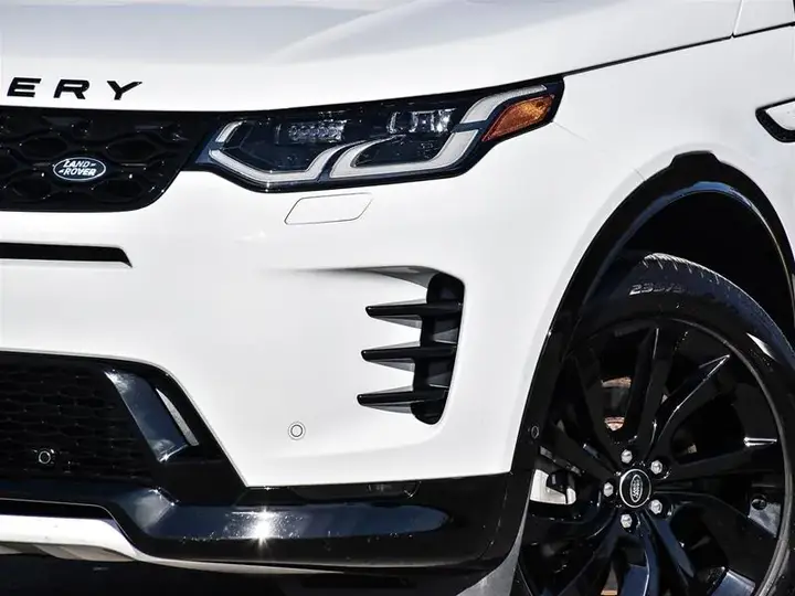 Land Rover Discovery Sport 2025 photo 2