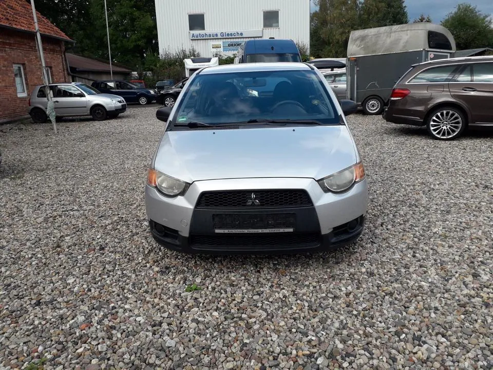 Mitsubishi Colt