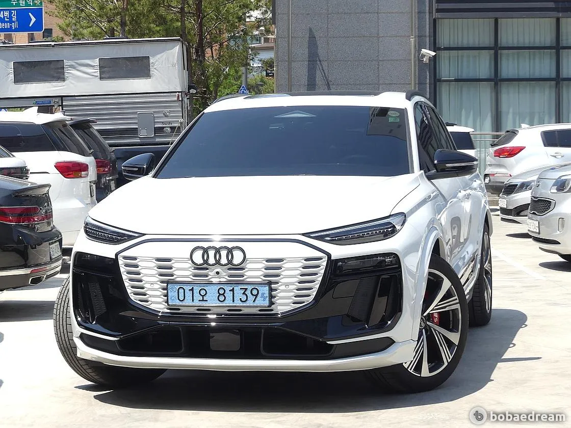 Audi Sq6
