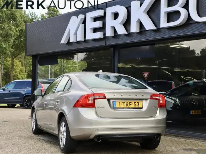 Volvo S60 2014 photo 3