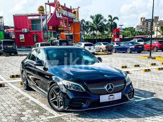 Mercedes-Benz C200