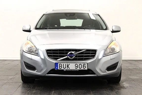 Volvo V60 2012 photo 2