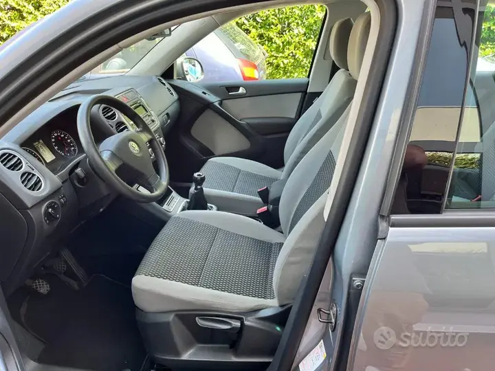 Volkswagen Tiguan 2010 photo 5