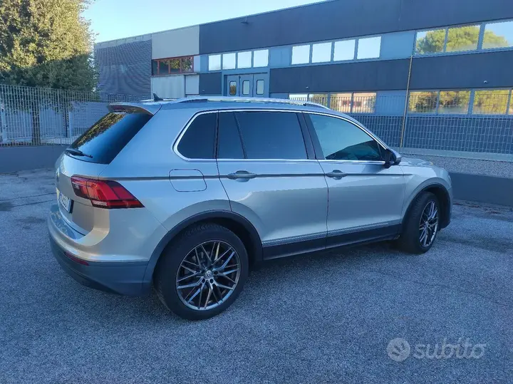 Volkswagen Tiguan 2018 photo 2