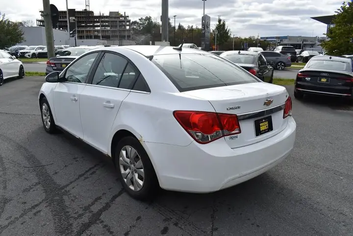 Chevrolet Cruze 2012 photo 3
