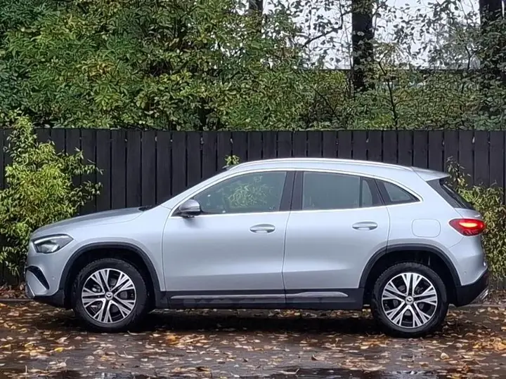 Mercedes-Benz Gla 2025 photo 4