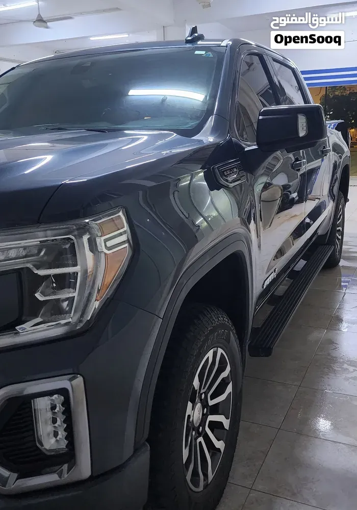 GMC Sierra