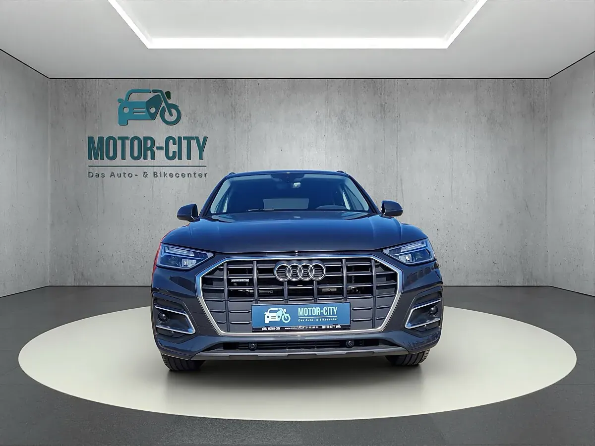 Audi Q5 2022 photo 3