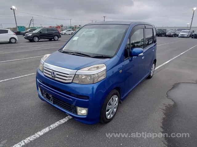 Honda Life 2011 photo 2
