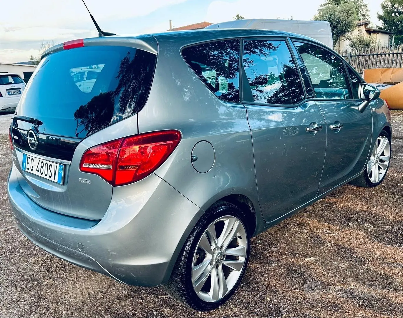 Opel Meriva 2011 photo 4