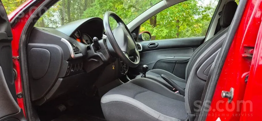 Peugeot 206 2009 photo 4