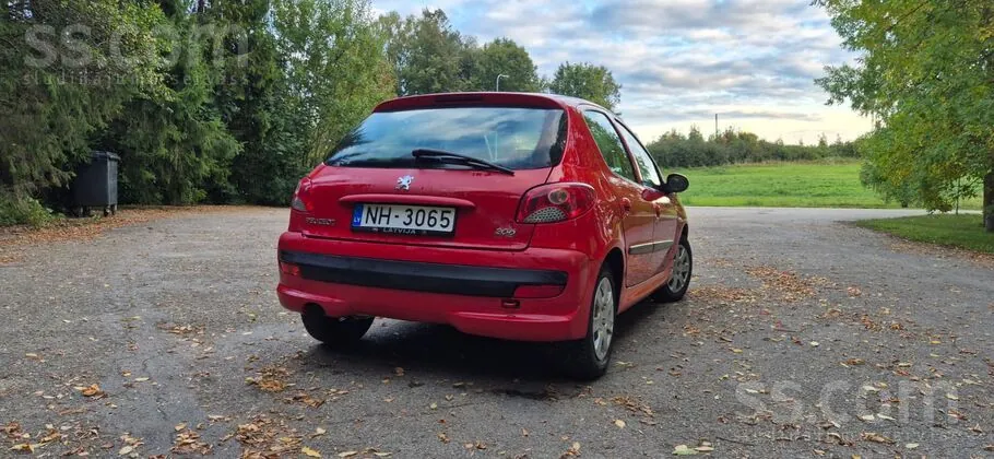 Peugeot 206 2009 photo 2