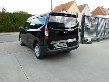 Ford Transit Courier 2026 photo 3