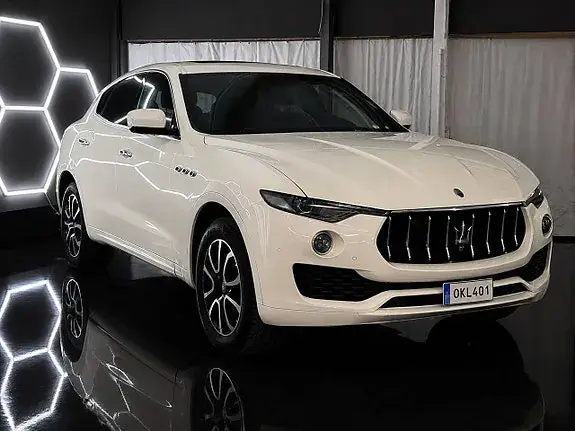 Maserati Levante 2017 photo 3