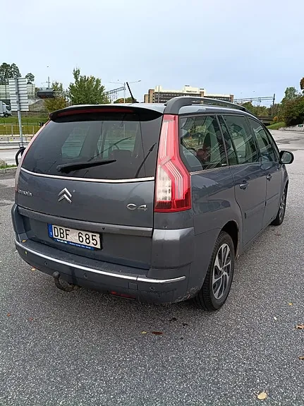 Citroen Grand C4 Picasso 2010 photo 4