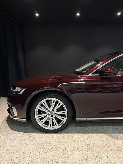 Audi A8 2018 photo 5