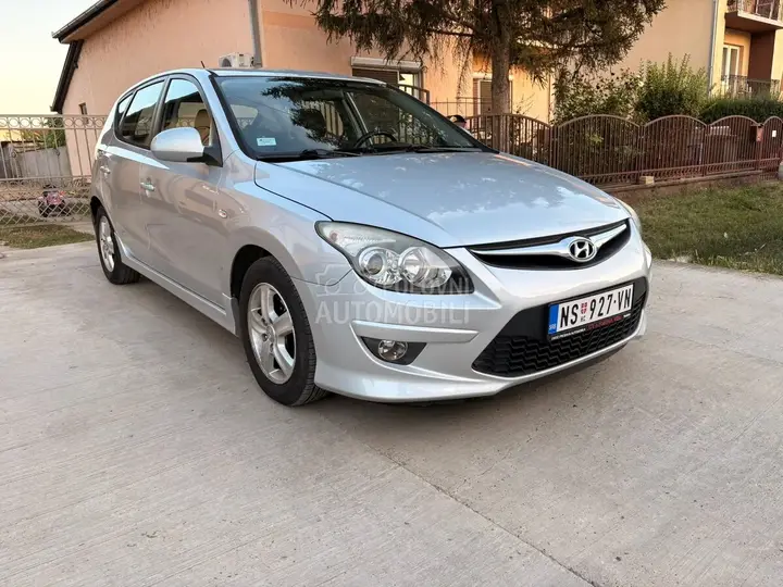 Hyundai I30 2010 photo 3