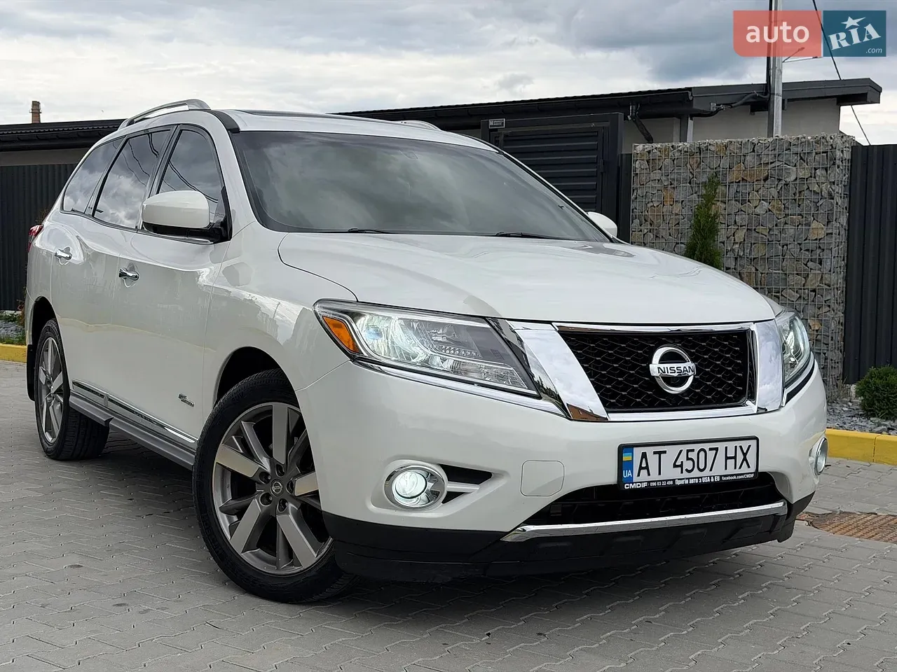 Nissan Pathfinder 2013 photo 2