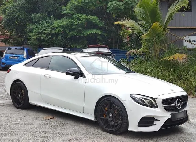 Mercedes-Benz E300