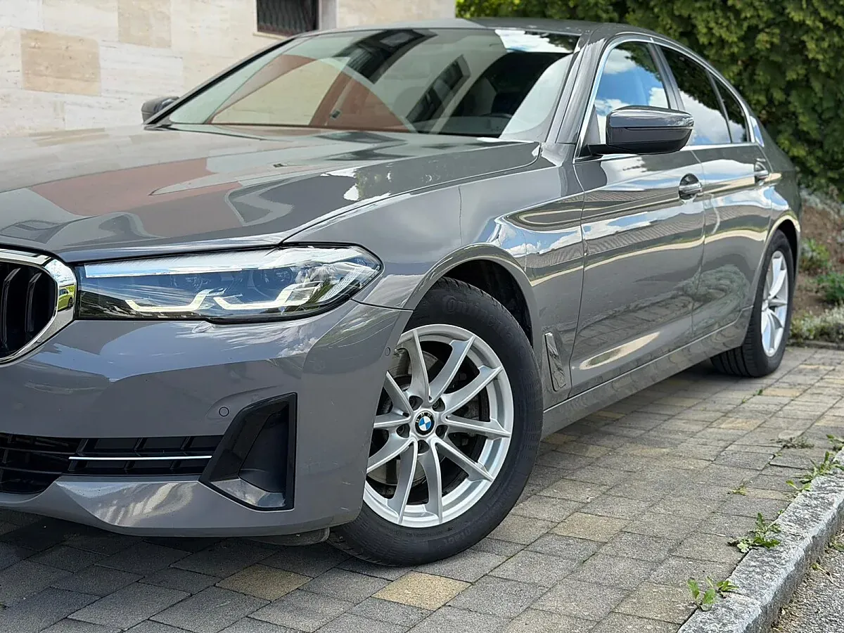 BMW 5 Series 2021 photo 2
