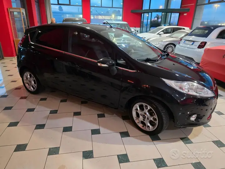 Ford Fiesta 2012 photo 3