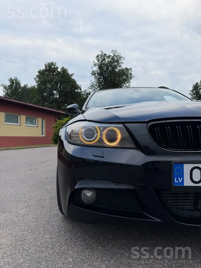 BMW 320 2009 photo 5